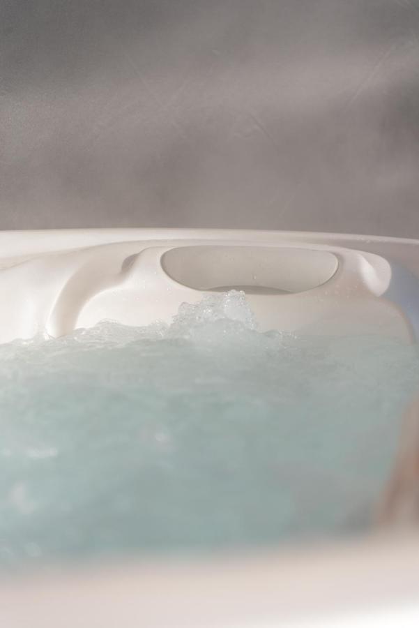 Kanne Te Water - Water View Apartment - Jacuzzi Riemst Eksteriør bilde